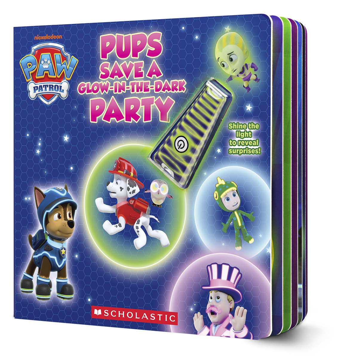  PAW Patrol?: Pups Save a Glow-in-the-Dark Party with Flashlight 